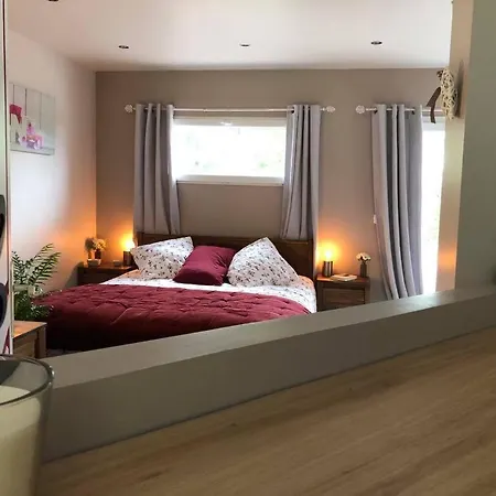 La Des Charmelines Bed & Breakfast *
